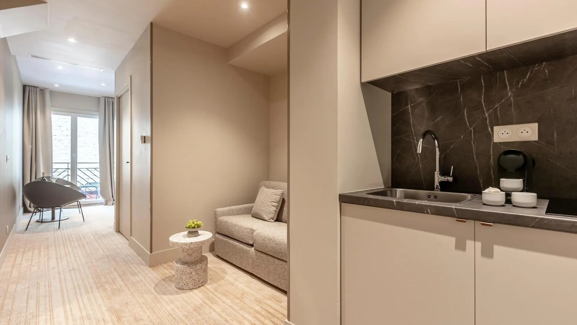 Fl By Sweett Hotel 4*
