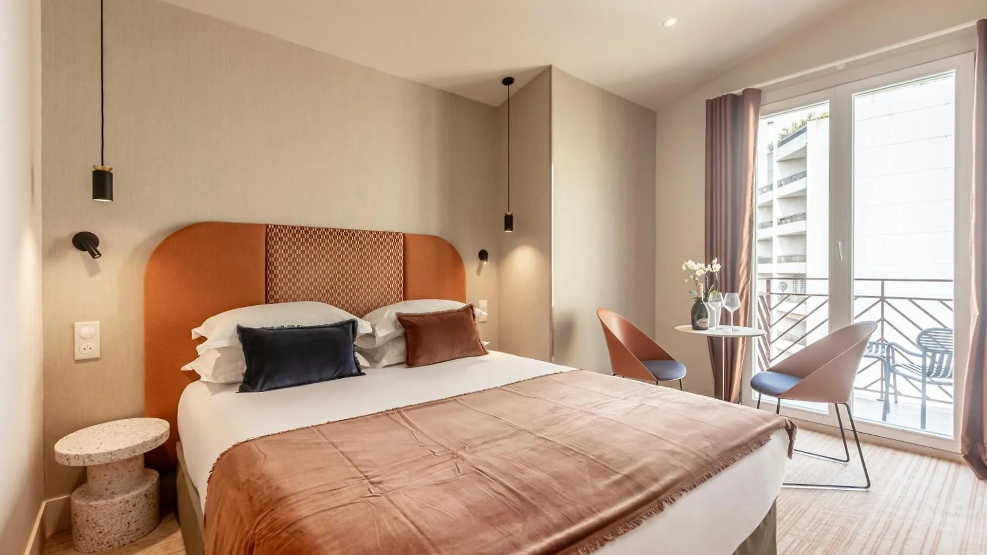 Fl By Sweett Hotel 4*